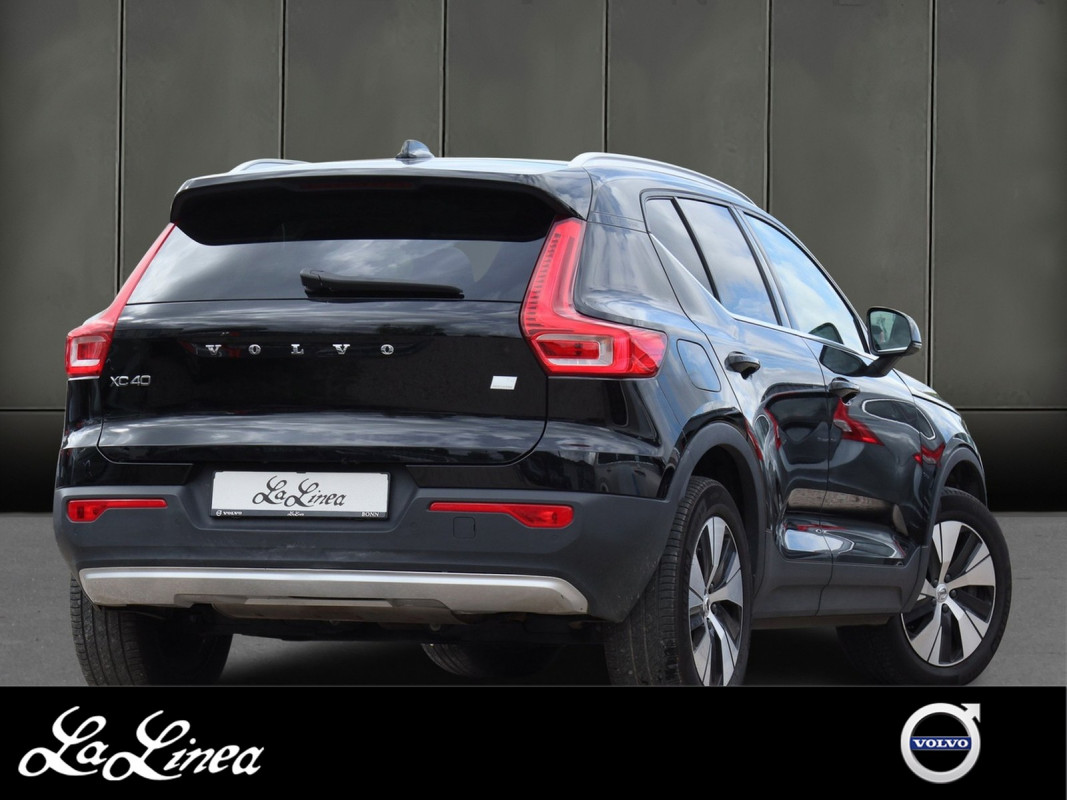 Volvo XC40 T4 - SUV/Off-road - Schwarz - Gebrauchtwagen - Bild 2