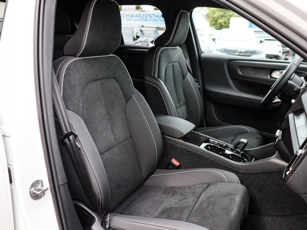 Volvo XC40 T4 - SUV/Off-road - Weiss - Gebrauchtwagen - Bild 7