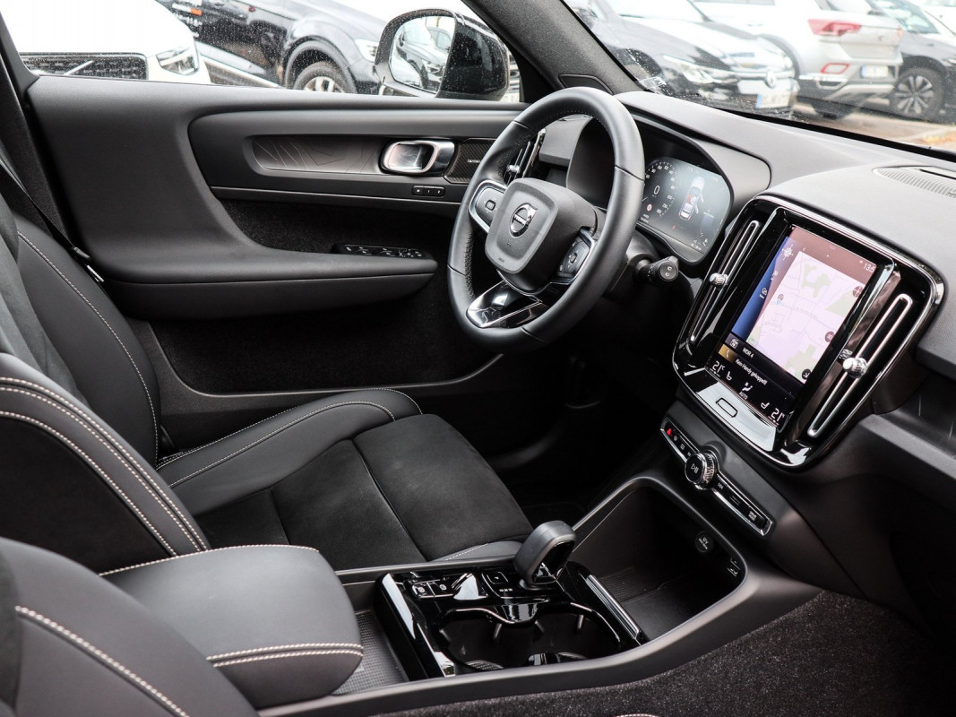 Volvo XC40 T4 - SUV/Off-road - Grün - Gebrauchtwagen - Bild 3