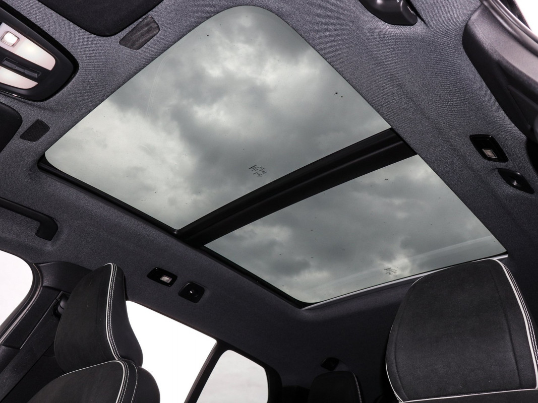 Volvo XC40 P8 - SUV/Off-road - Schwarz - Gebrauchtwagen - Bild 13