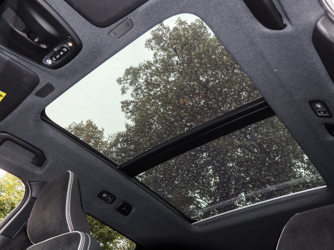Volvo XC40 T4 - SUV/Off-road - Grün - Gebrauchtwagen - Bild 13