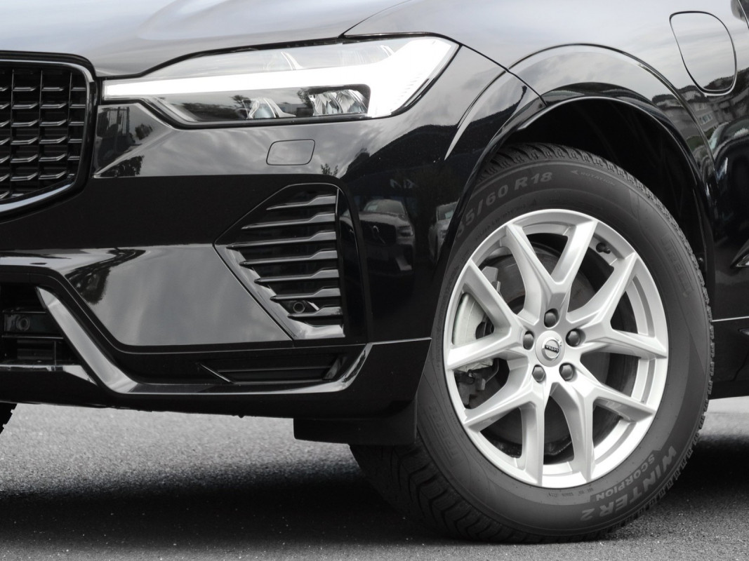Volvo XC60 T6 Recharge AWD - SUV/Off-road - Schwarz - Gebrauchtwagen - Bild 6