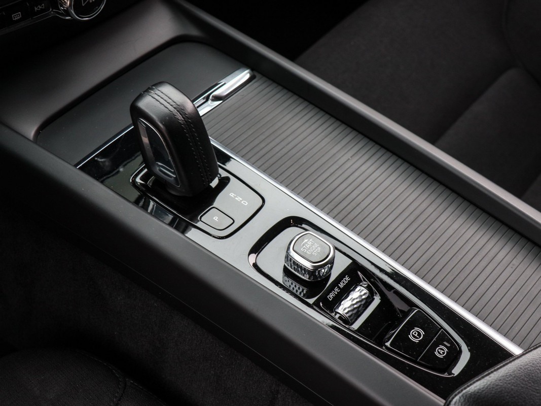 Volvo V60 B4 Diesel - Kombi - Blau - Gebrauchtwagen - Bild 11