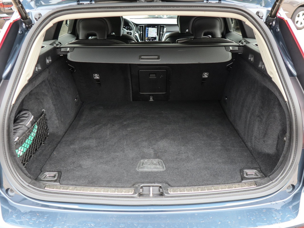 Volvo V60 B4 Diesel - Kombi - Blau - Gebrauchtwagen - Bild 12