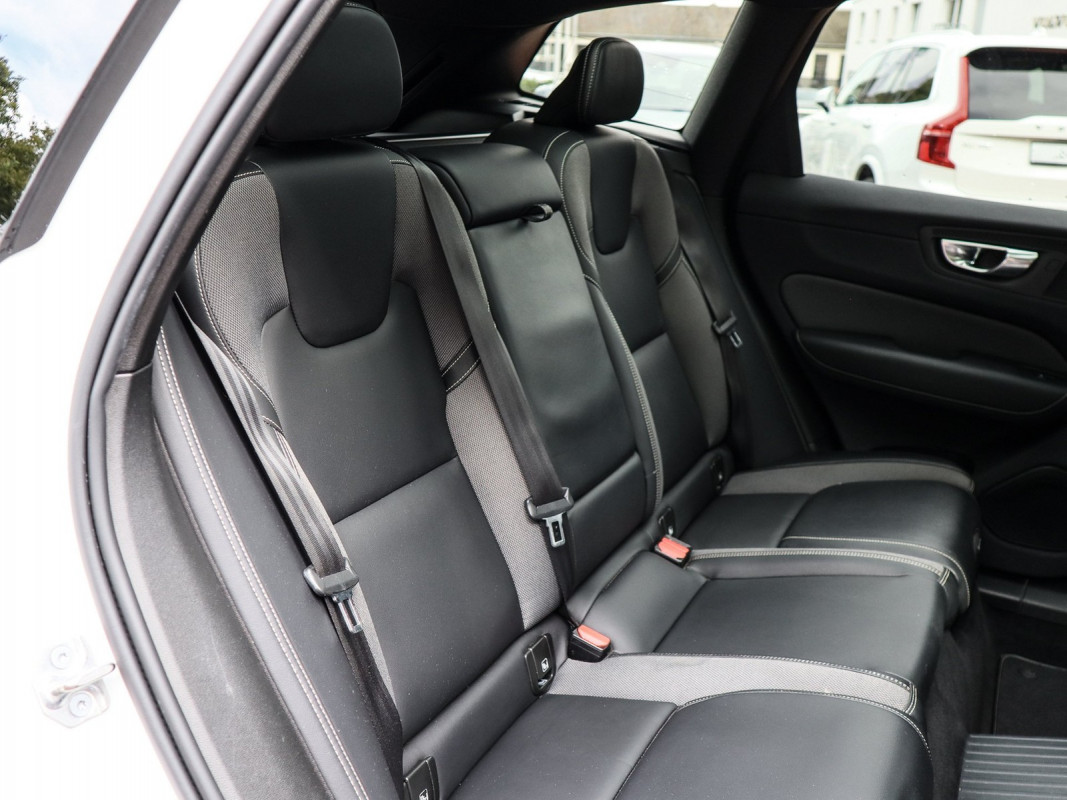 Volvo XC60 T6 - SUV/Off-road - Weiss - Gebrauchtwagen - Bild 5