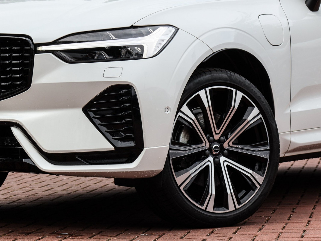 Volvo XC60 T6 - SUV/Off-road - Weiss - Gebrauchtwagen - Bild 6