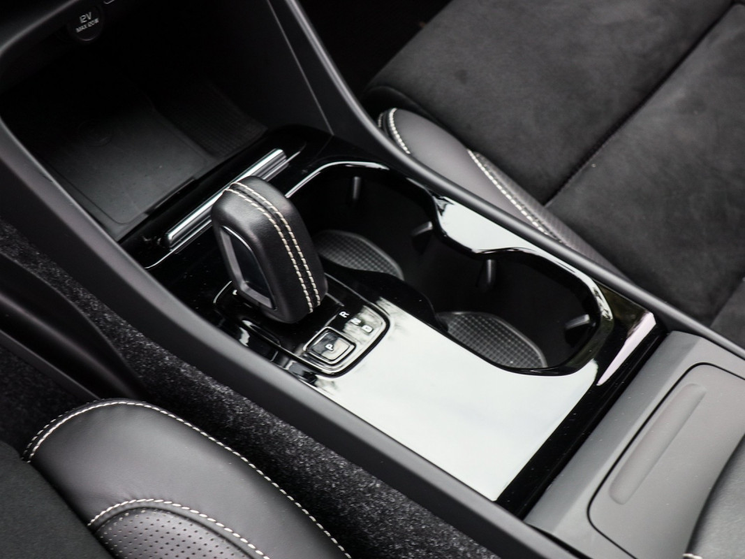 Volvo XC40 P8 - SUV/Off-road - Weiss - Gebrauchtwagen - Bild 11
