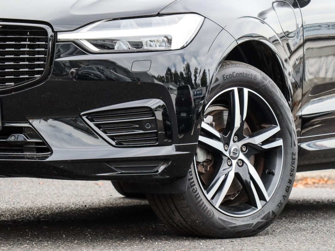 Volvo XC60 T6 - SUV/Off-road - Schwarz - Gebrauchtwagen - Bild 6