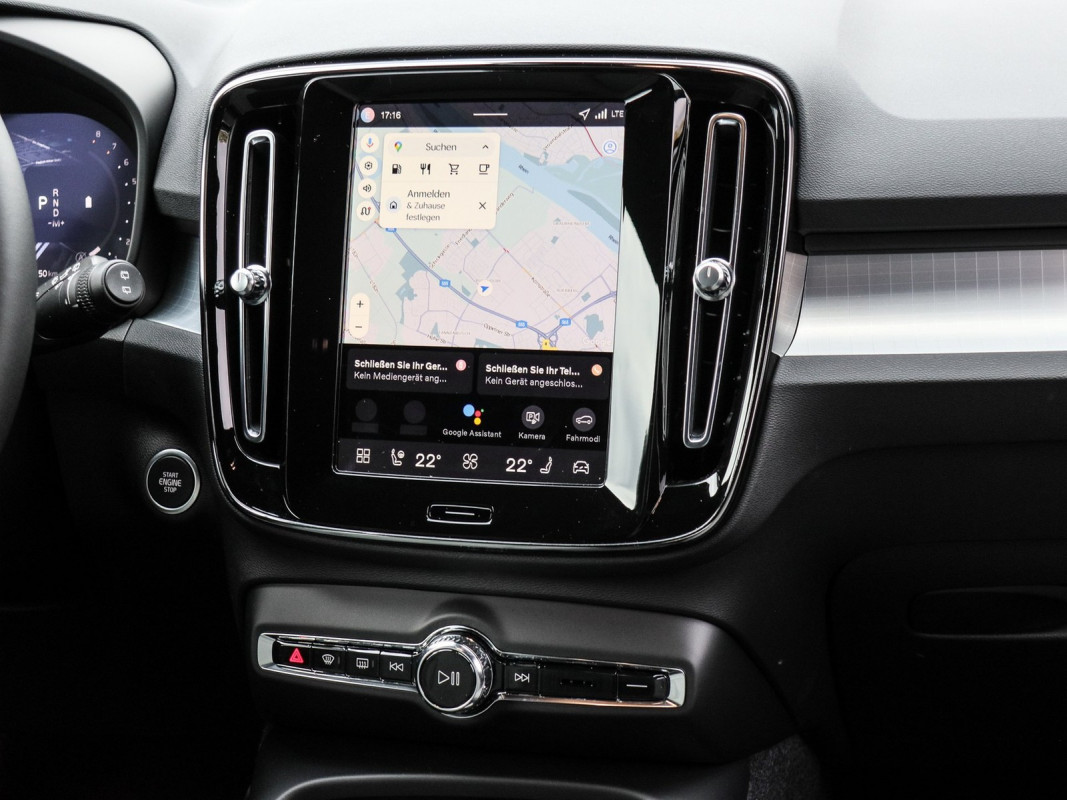 Volvo XC40 Plus Black Edition - SUV/Off-road - Schwarz - Gebrauchtwagen - Bild 9