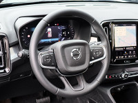 Volvo XC40 Plus Black Edition - SUV/Off-road - Schwarz - Gebrauchtwagen - Bild 10