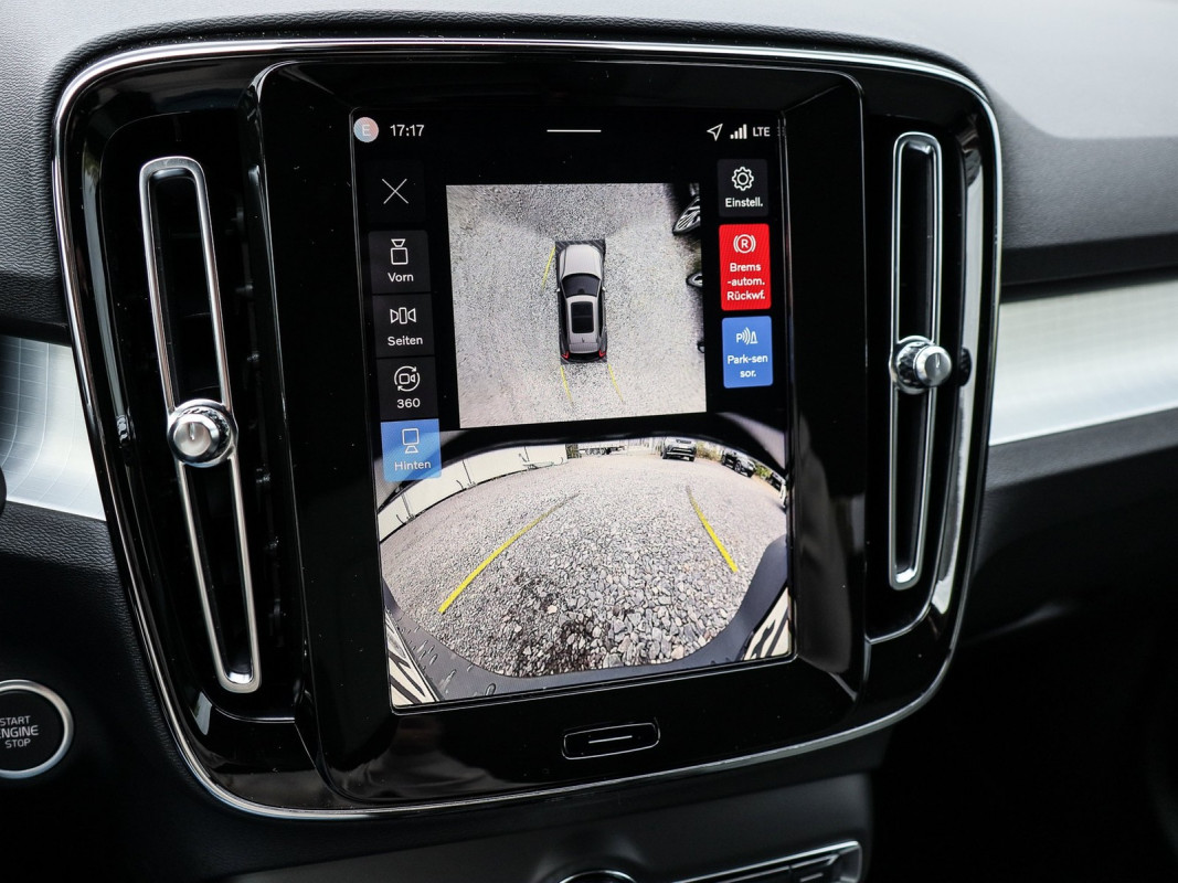 Volvo XC40 Plus Black Edition - SUV/Off-road - Schwarz - Gebrauchtwagen - Bild 13