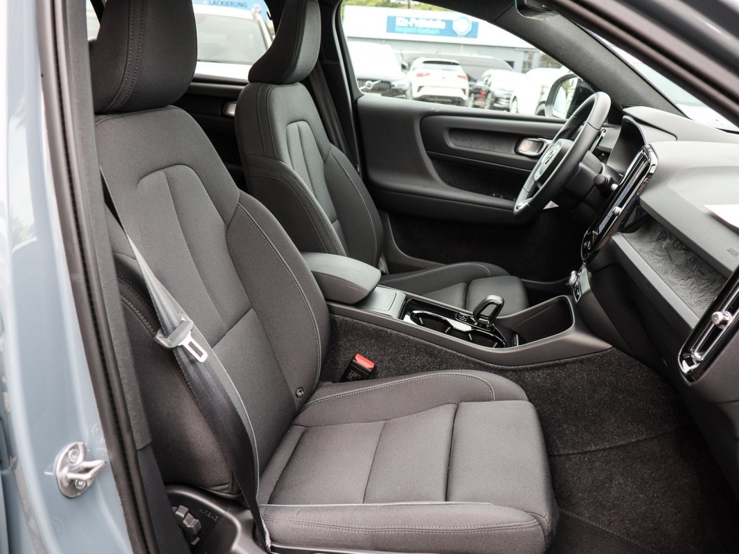 Volvo C40 - SUV/Off-road - Grau - Gebrauchtwagen - Bild 7