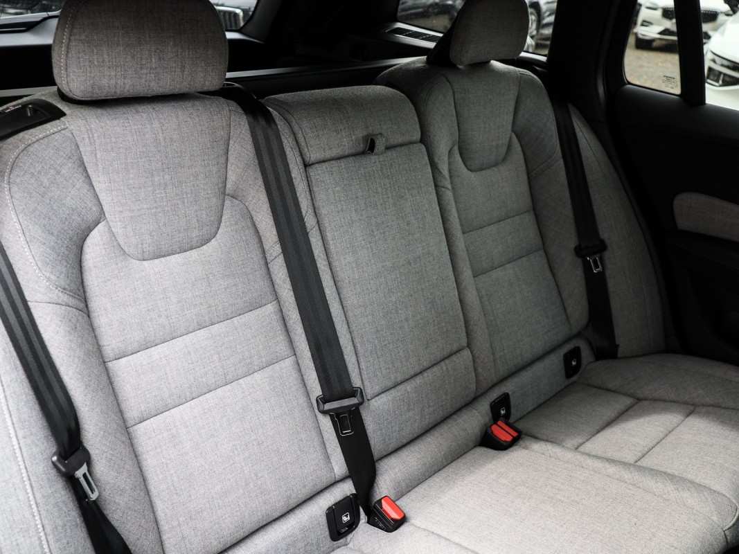 Volvo V60 Kombi T6 - Kombi - Schwarz - Gebrauchtwagen - Bild 5