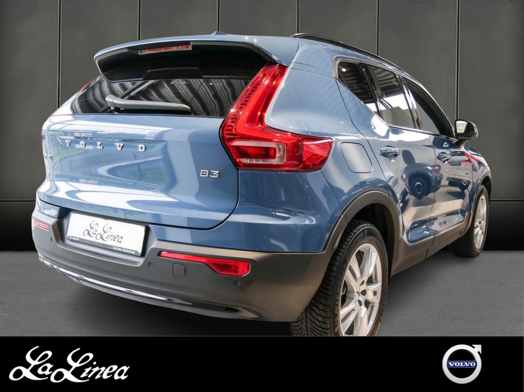 Volvo XC40 - SUV/Off-road - Blau - Gebrauchtwagen - Bild 2