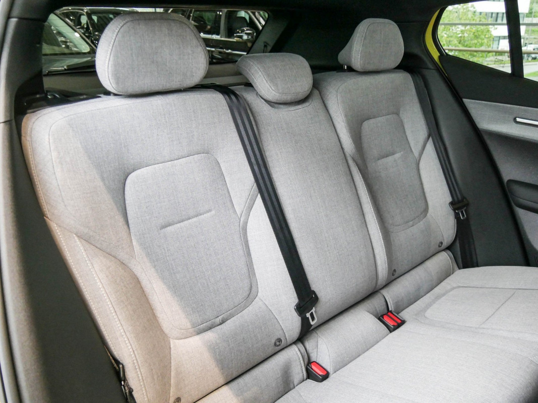 Volvo EX30 - SUV/Off-road - Gelb - Gebrauchtwagen - Bild 5