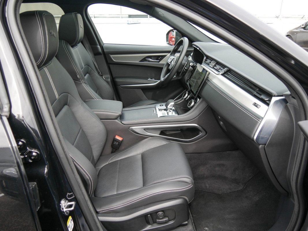 Jaguar F-PACE D300 R-Dynamic SE 90th Anniversary Edition - SUV/Off-road - Schwarz - Gebrauchtwagen - Bild 3