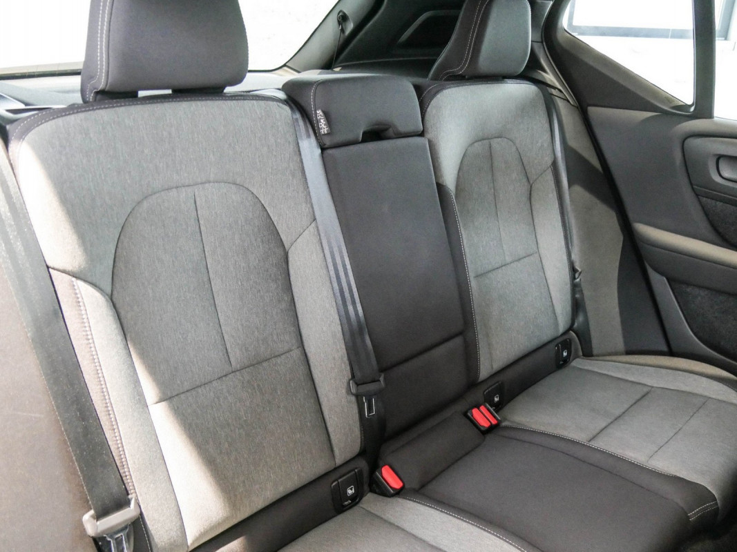 Volvo XC40 - SUV/Off-road - Blau - Gebrauchtwagen - Bild 5