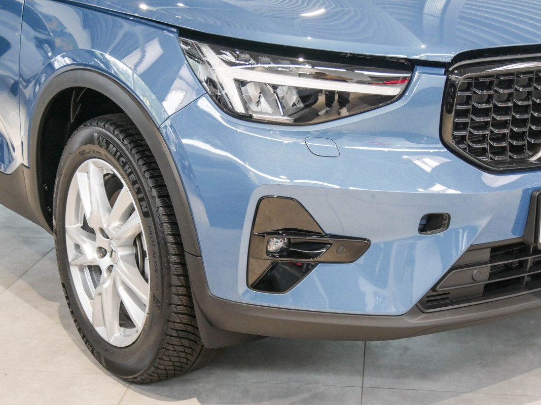 Volvo XC40 - SUV/Off-road - Blau - Gebrauchtwagen - Bild 6