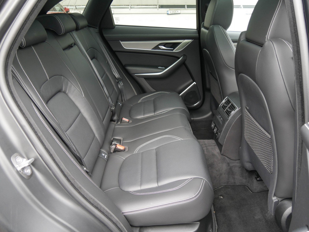 Jaguar F-PACE D300 R-Dynamic SE 90th Anniversary Edition - SUV/Off-road - Schwarz - Gebrauchtwagen - Bild 5