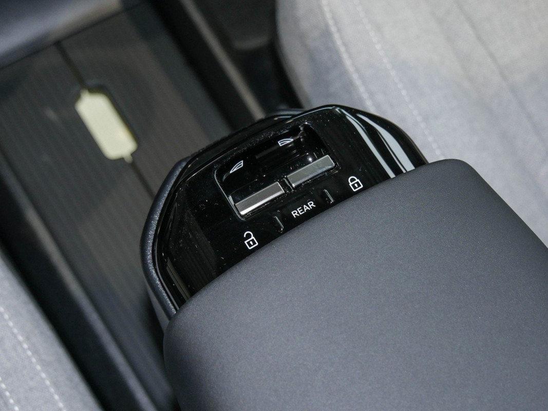 Volvo EX30 - SUV/Off-road - Gelb - Gebrauchtwagen - Bild 11