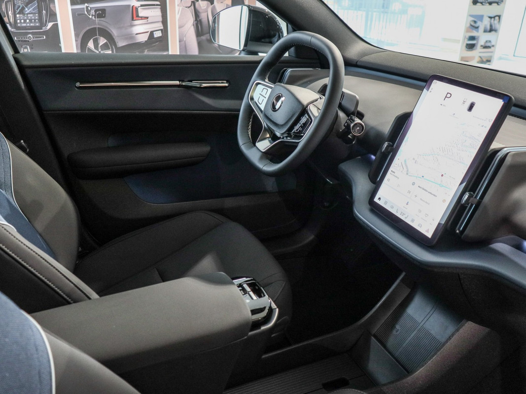 Volvo EX30 Cross Country - SUV/Off-road - Weiss - Neuwagen - Bild 3