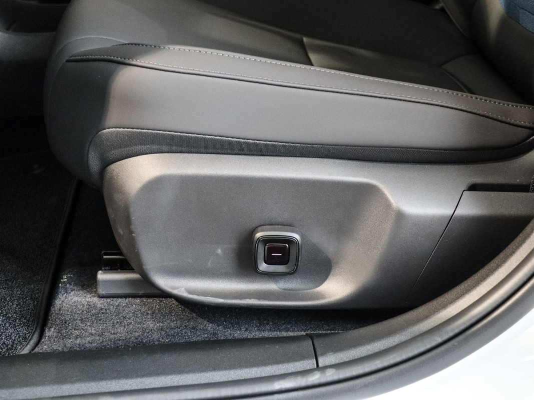 Volvo EX30 Cross Country - SUV/Off-road - Weiss - Neuwagen - Bild 13