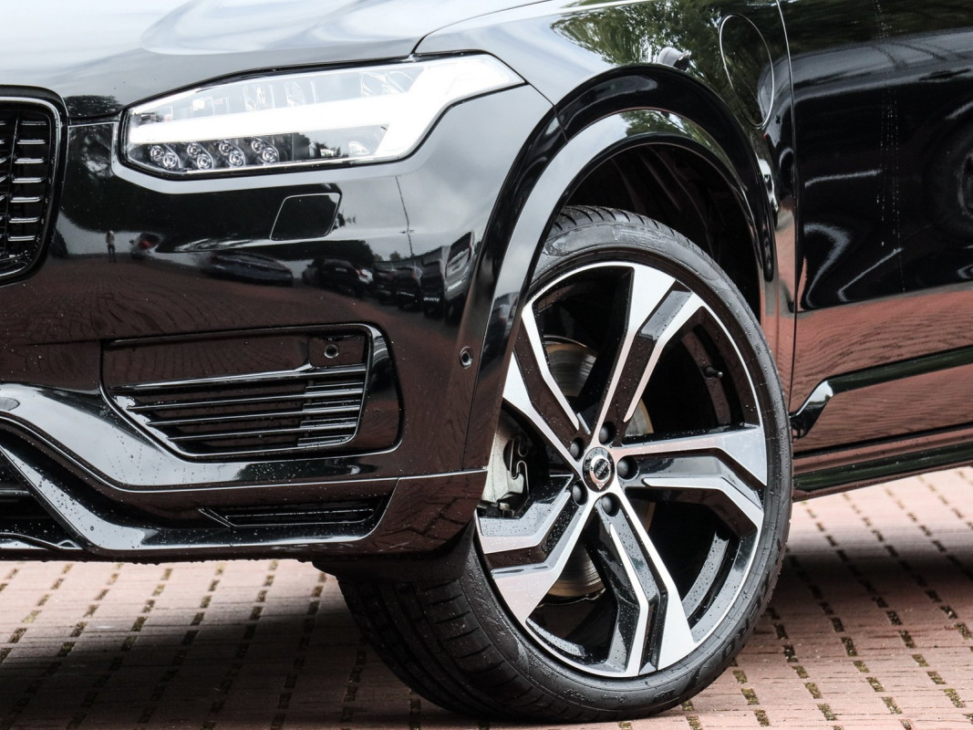 Volvo XC90 T8 - SUV/Off-road - Schwarz - Gebrauchtwagen - Bild 6