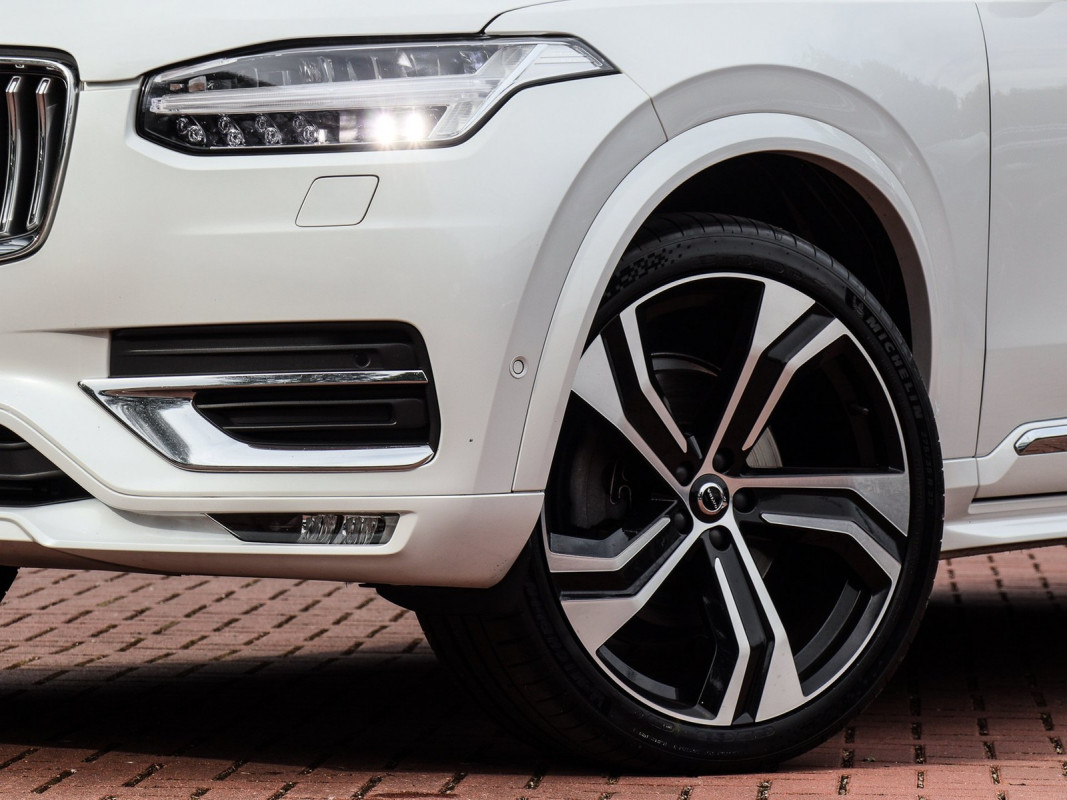 Volvo XC90 B5 - SUV/Off-road - Weiss - Gebrauchtwagen - Bild 6