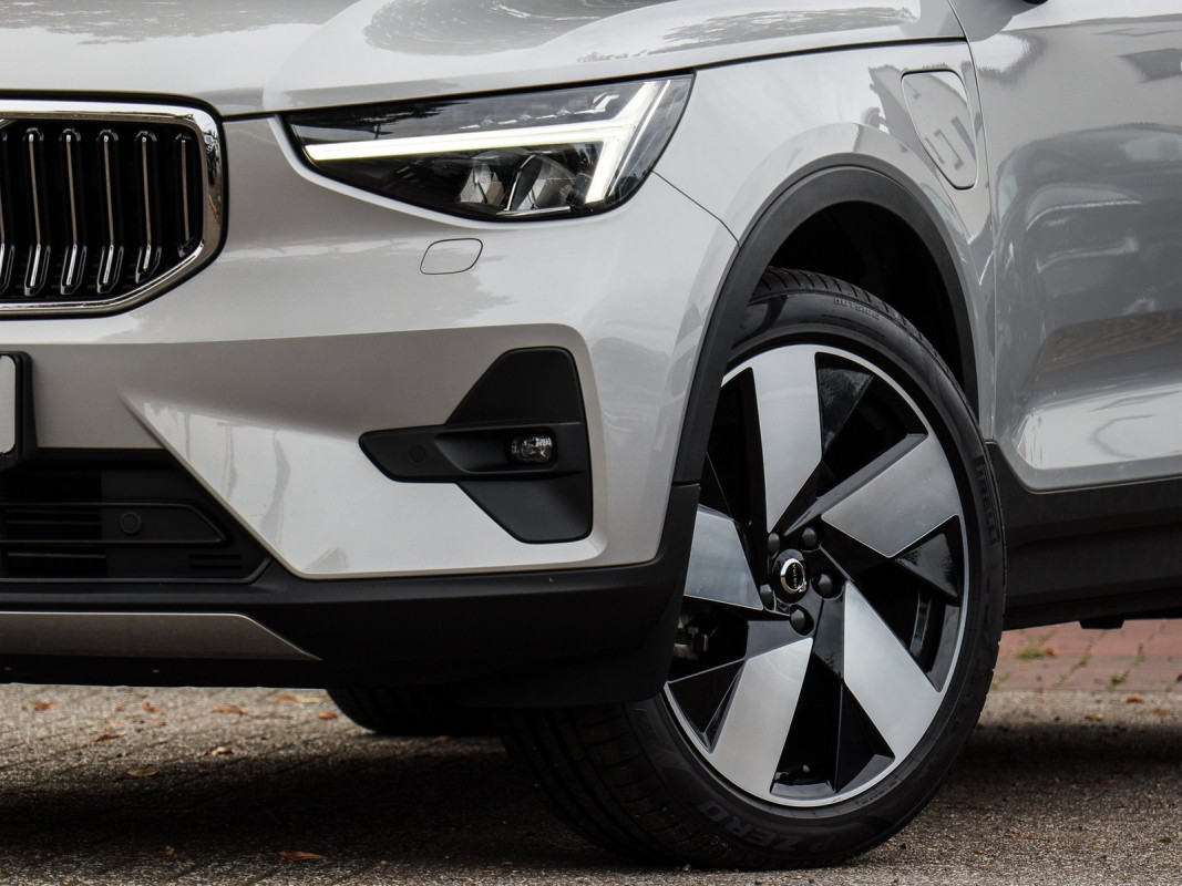 Volvo XC40 T5 - SUV/Off-road - Silber - Gebrauchtwagen - Bild 6