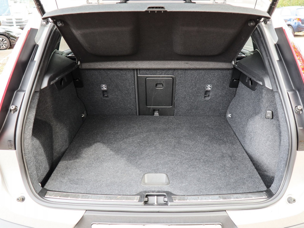 Volvo XC40 T5 - SUV/Off-road - Silber - Gebrauchtwagen - Bild 12