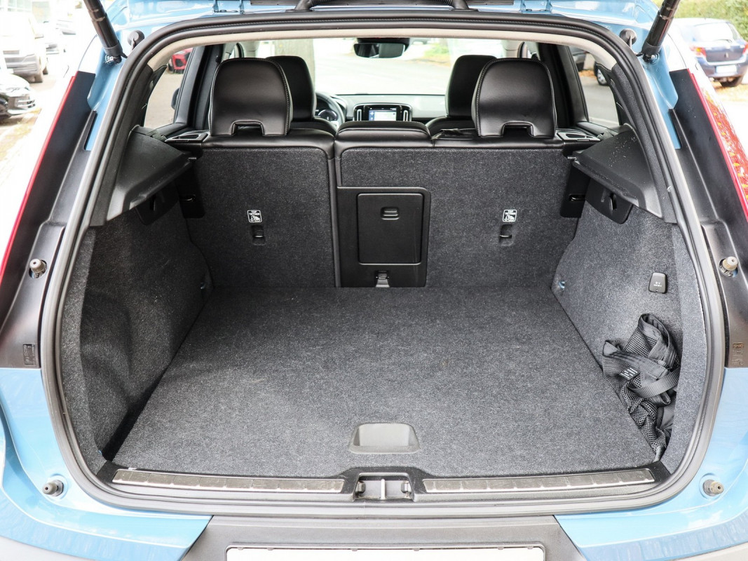 Volvo XC40 T5 - SUV/Off-road - Blau - Gebrauchtwagen - Bild 12
