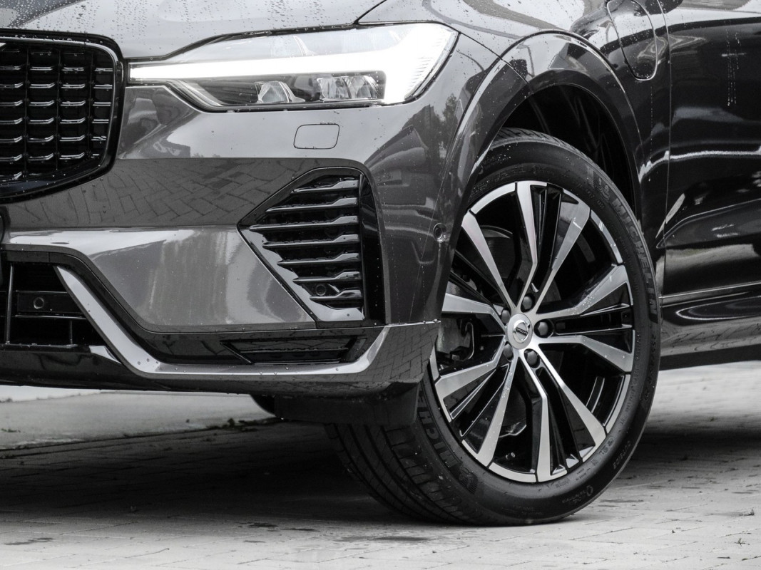 Volvo XC60 T6 AWD Recharge - SUV/Off-road - Grau - Gebrauchtwagen - Bild 6