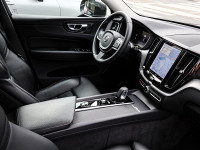 Volvo XC60 T6 AWD Recharge - SUV/Off-road - Grau - Gebrauchtwagen - Bild 3