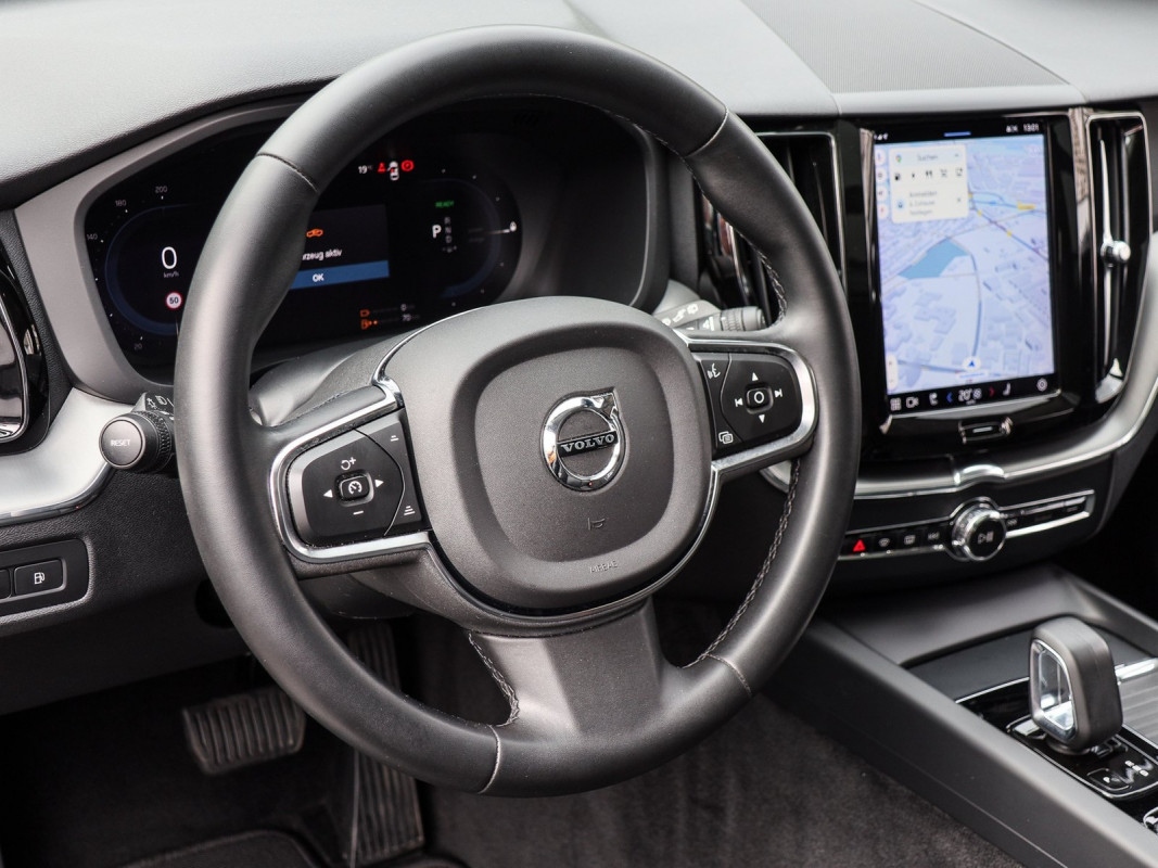 Volvo XC60 T6 AWD Recharge - SUV/Off-road - Grau - Gebrauchtwagen - Bild 10