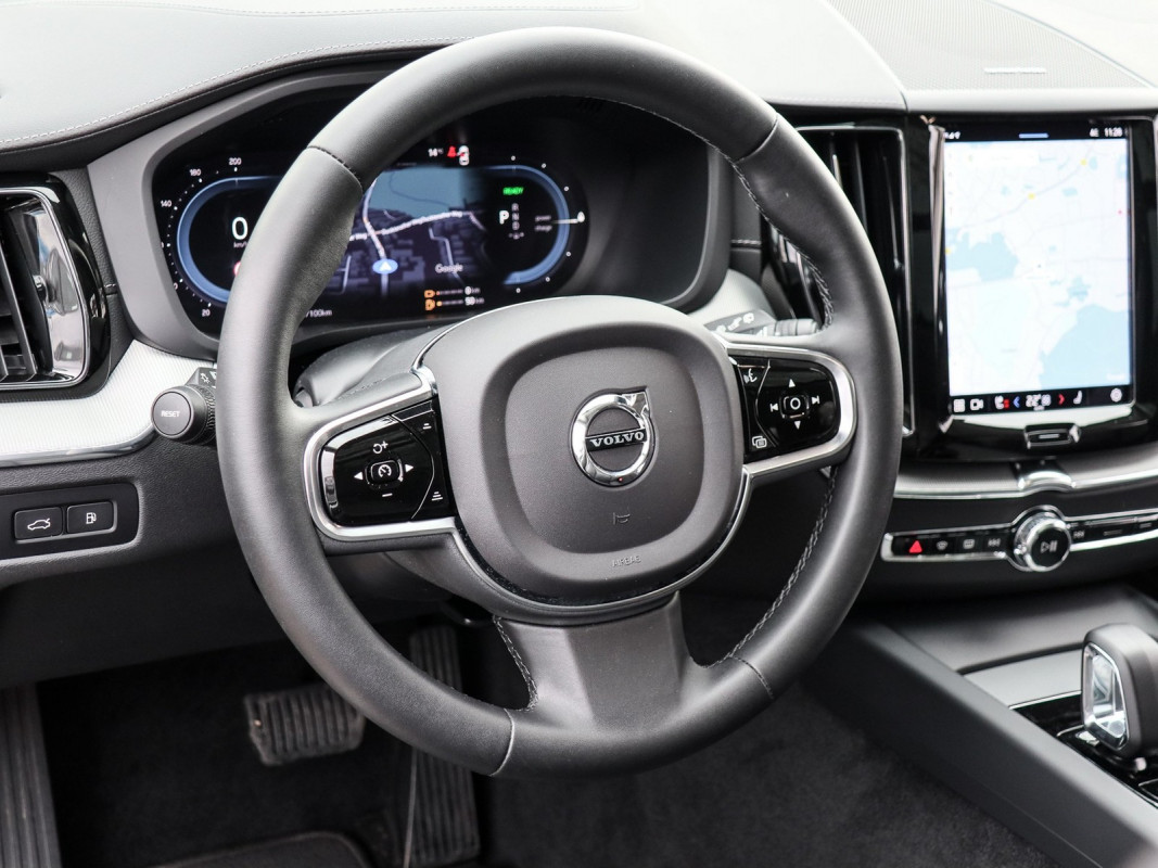 Volvo XC60 T8 Recharge - SUV/Off-road - Silber - Gebrauchtwagen - Bild 10