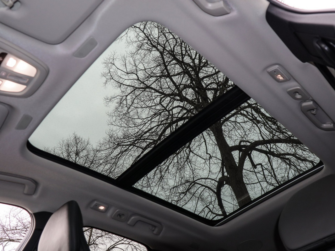 Volvo XC60 T8 Recharge - SUV/Off-road - Silber - Gebrauchtwagen - Bild 13