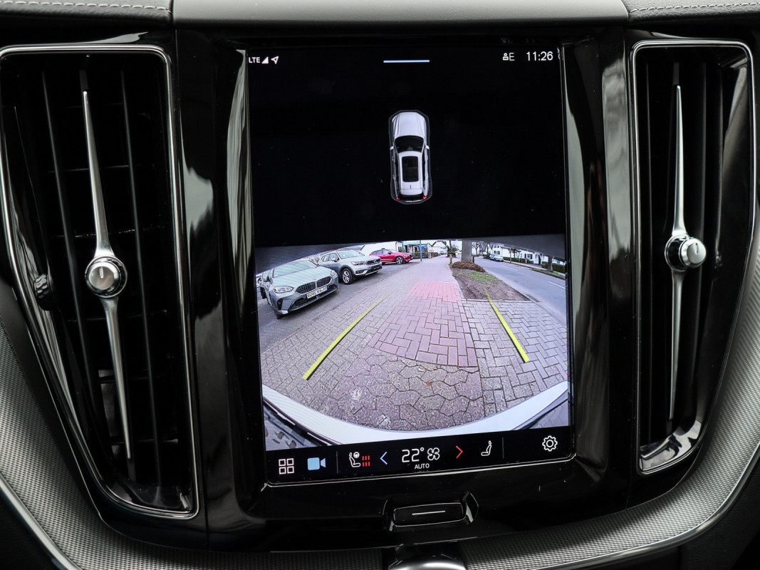 Volvo XC60 T8 Recharge - SUV/Off-road - Silber - Gebrauchtwagen - Bild 14