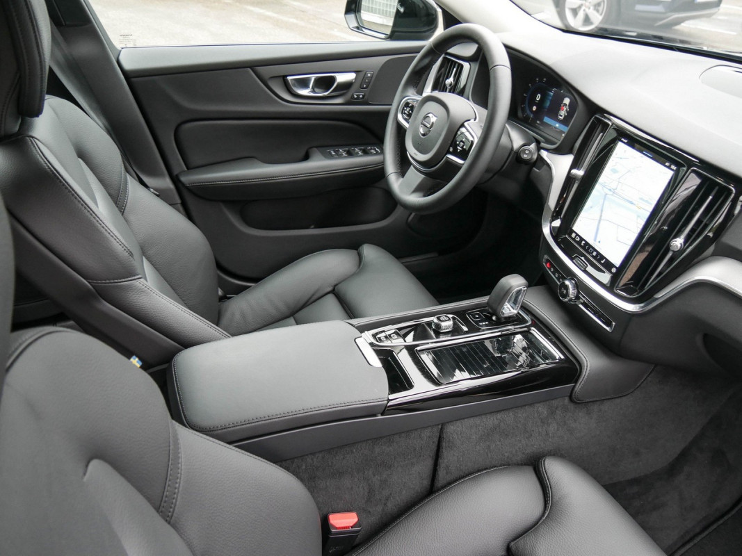 Volvo V60 T6 Plus Dark - Kombi - Schwarz - Gebrauchtwagen - Bild 3