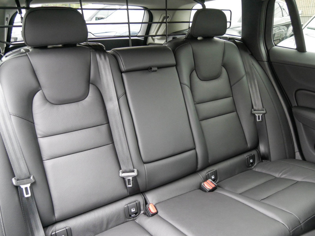 Volvo V60 T6 Plus Dark - Kombi - Grau - Gebrauchtwagen - Bild 5