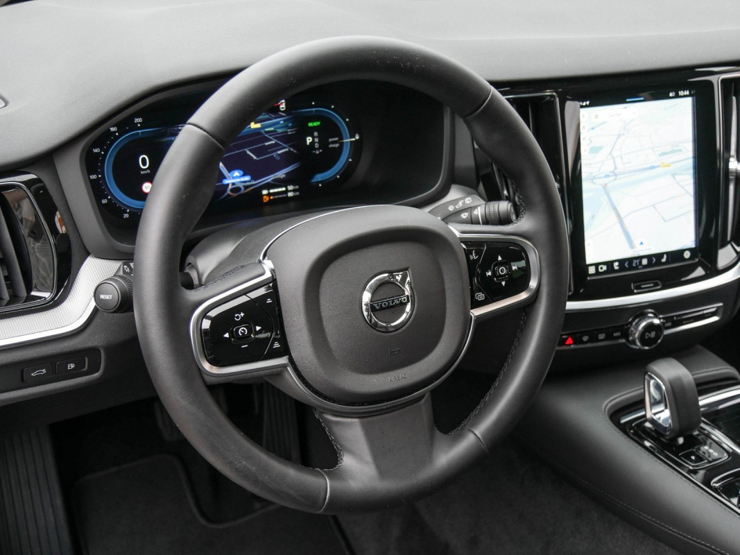 Volvo V60 T6 Plus Dark - Kombi - Schwarz - Gebrauchtwagen - Bild 10