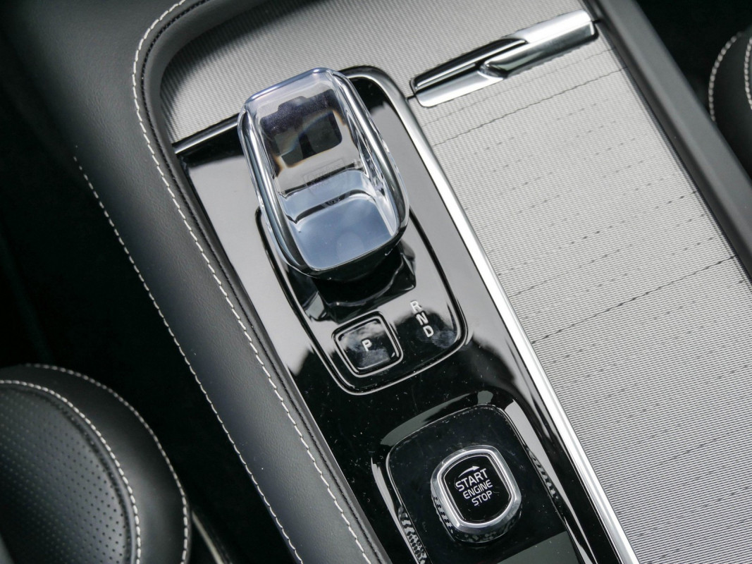 Volvo XC90 T8 Ultra Dark - SUV/Off-road - Weiss - Gebrauchtwagen - Bild 12