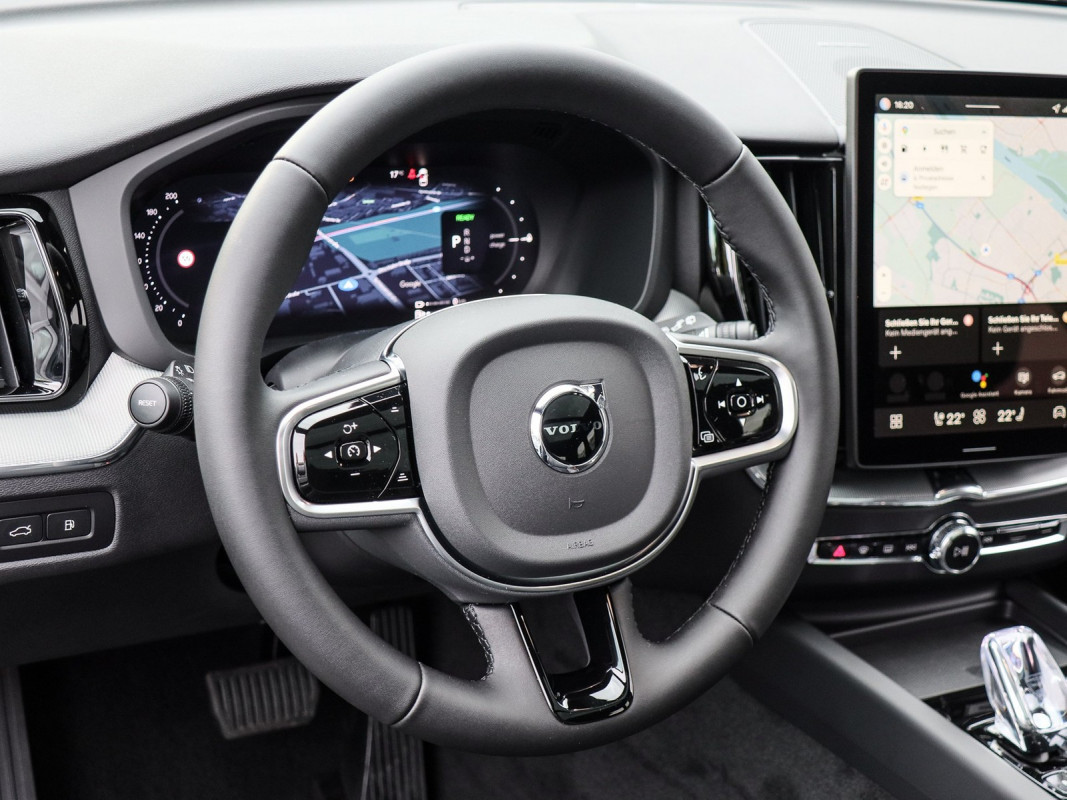 Volvo XC60 T6 Plus Black Edition - SUV/Off-road - Schwarz - Neuwagen - Bild 8