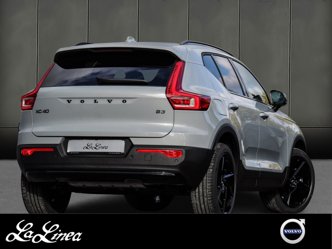 Volvo XC40 B3 Plus Black Edition - SUV/Off-road - Grau - Neuwagen - Bild 2