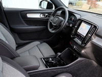 Volvo XC40 B3 Plus Black Edition - SUV/Off-road - Grau - Neuwagen - Bild 3