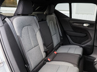 Volvo XC40 B3 Plus Black Edition - SUV/Off-road - Grau - Neuwagen - Bild 4
