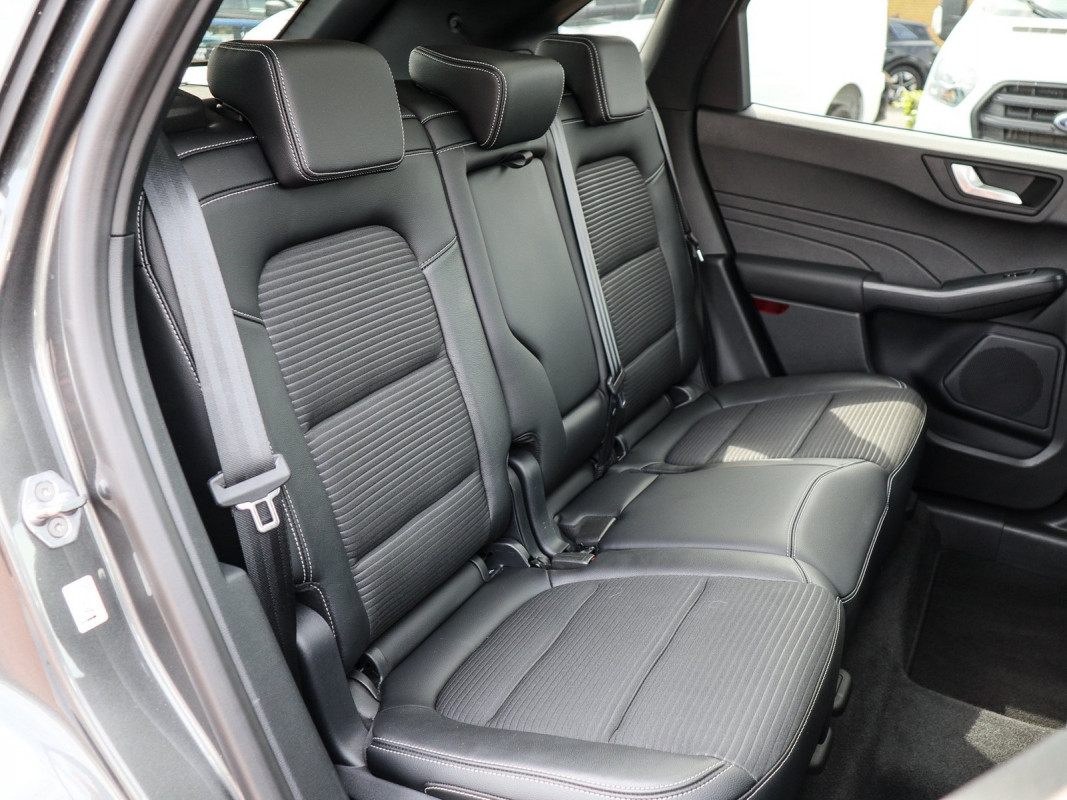 Ford Kuga Titanium X - SUV/Off-road - Grau - Gebrauchtwagen - Bild 5