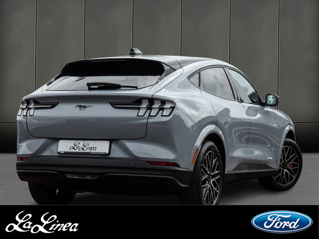 Ford Mustang Mach-E - SUV/Off-road - Grau - Gebrauchtwagen - Bild 2