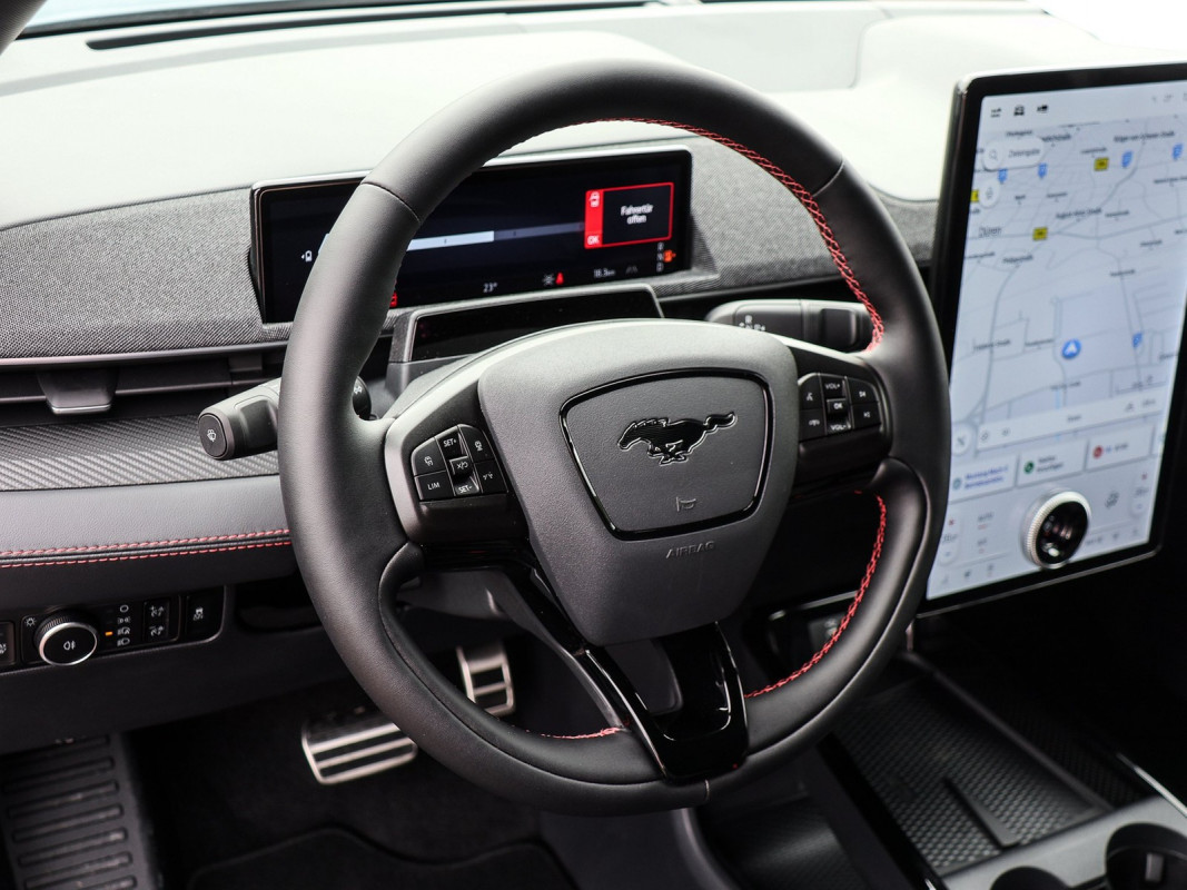 Ford Mustang Mach-E - SUV/Off-road - Grau - Gebrauchtwagen - Bild 8