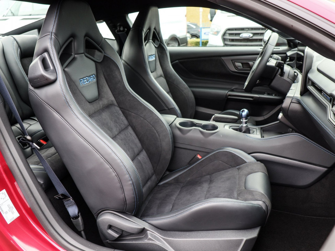 Ford Mustang Fastback Dark Horse - Sportwagen/Coupé - Rot - Neuwagen - Bild 6