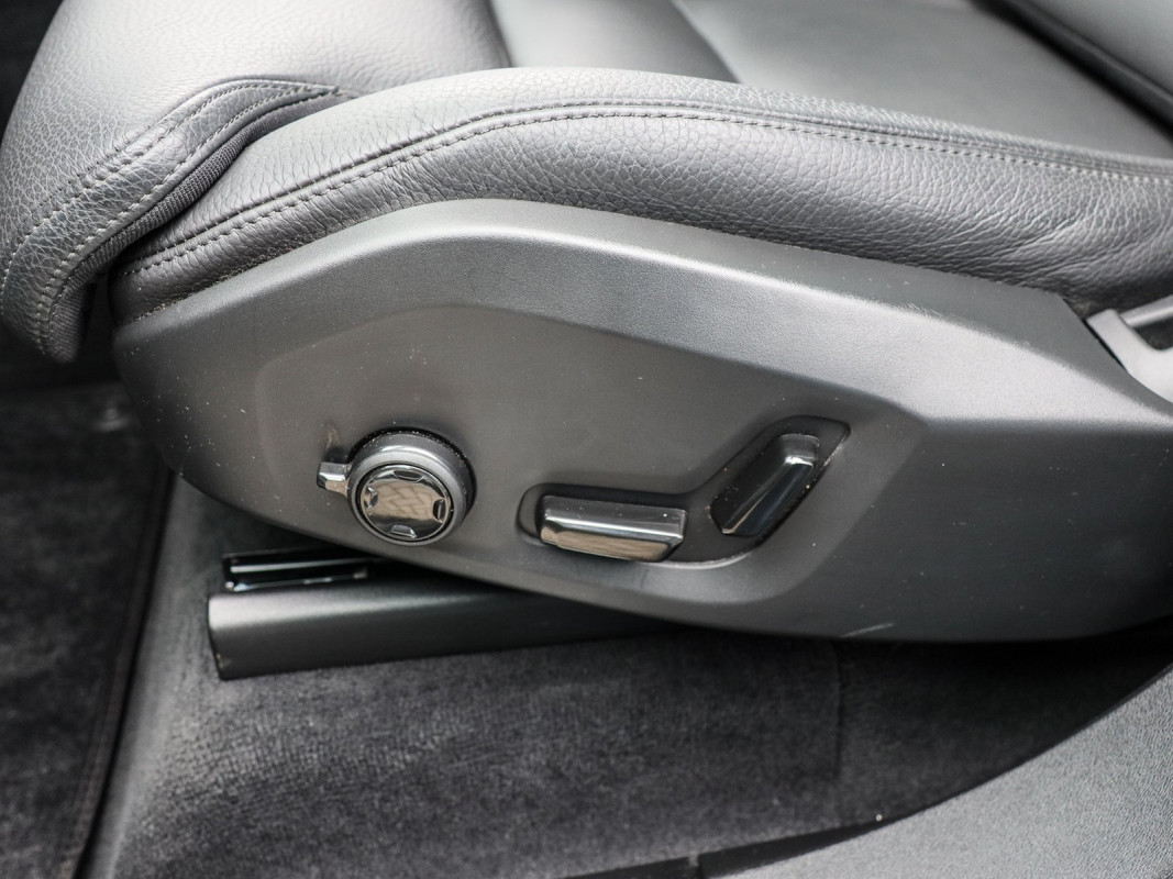 Volvo XC90 T8 AWD Plug-In Hybrid - SUV/Off-road - Weiss - Gebrauchtwagen - Bild 14